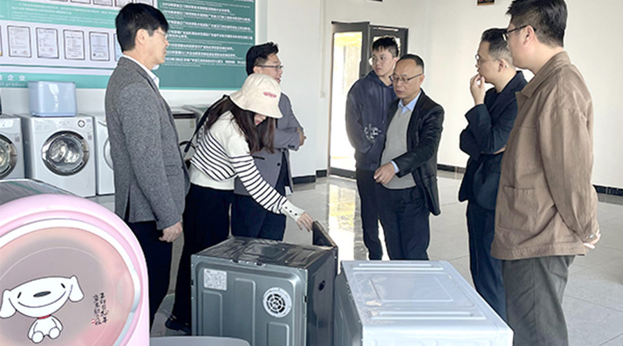 再續(xù)前緣！客戶遠(yuǎn)道而來(lái)到訪金環(huán)電器洽談滾筒干衣機(jī)合作