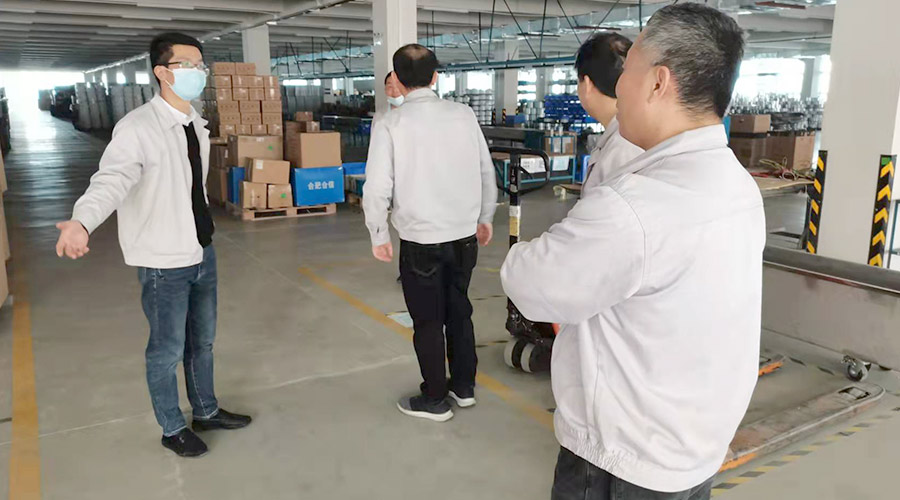 查隱患 防事故！金環(huán)電器領(lǐng)導開展節(jié)前安全檢查